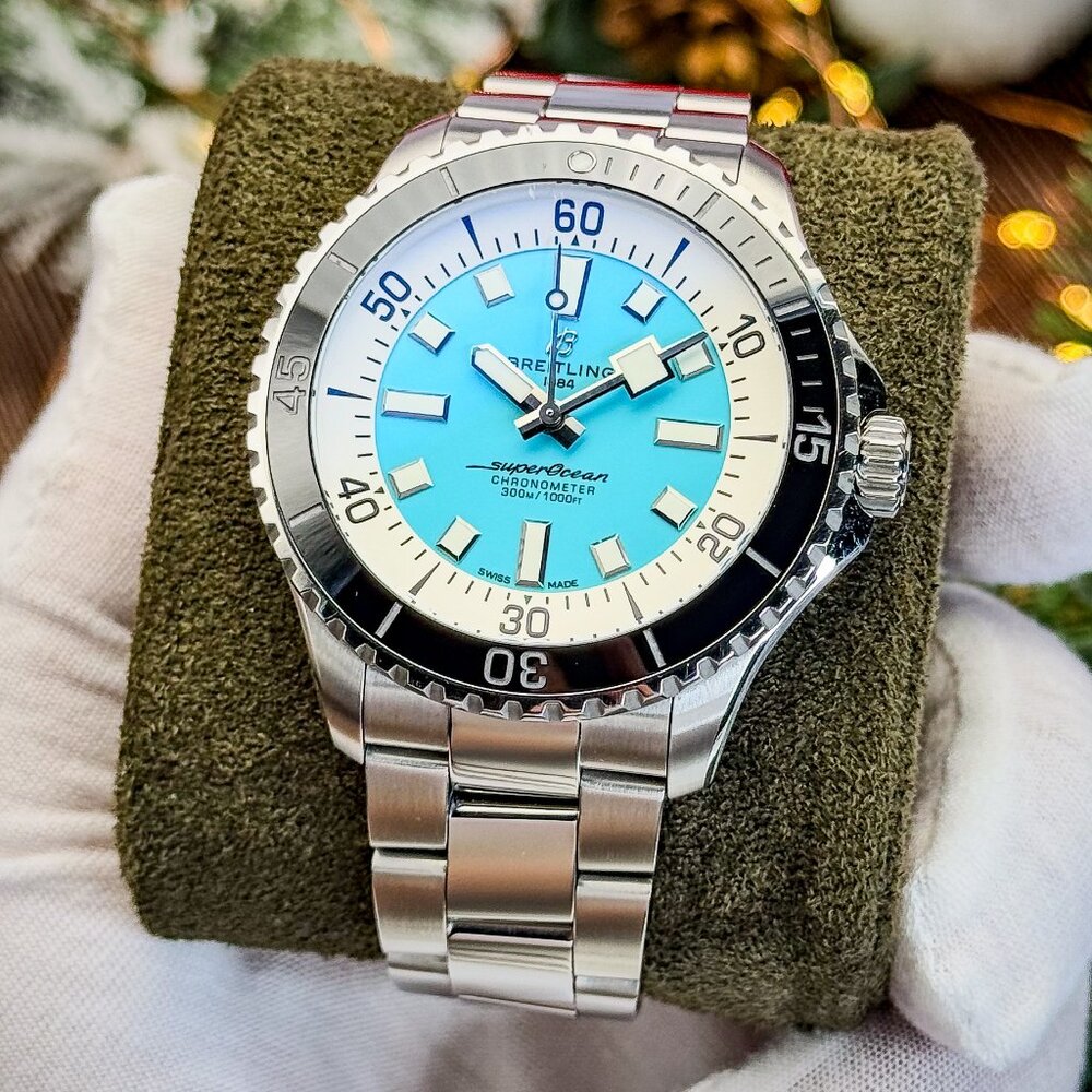 Breitling Superocean Turquoise Dial - 44mm – A17376 – FULL SET – MSRP $5450